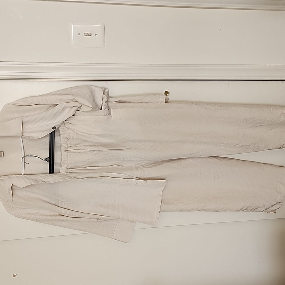 Classic Cream Trousers for Casual Wear